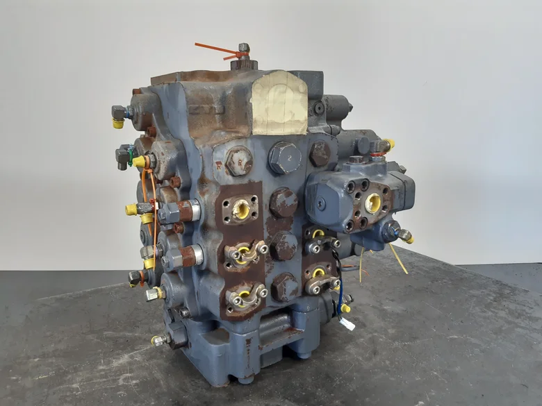 Hydraulic distributor for CASE 9046