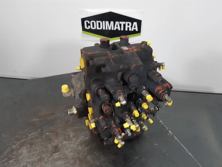 Hydraulic distributor for JCB JS330XD