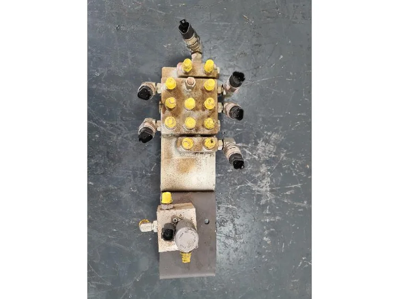 Hydraulic distributor for VOLVO ECR145EL