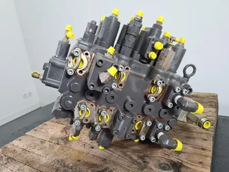 Distributeur hydraulique pour VOLVO ECR235DL