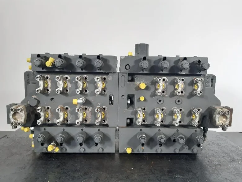 Distributeur hydraulique pour LIEBHERR R974C