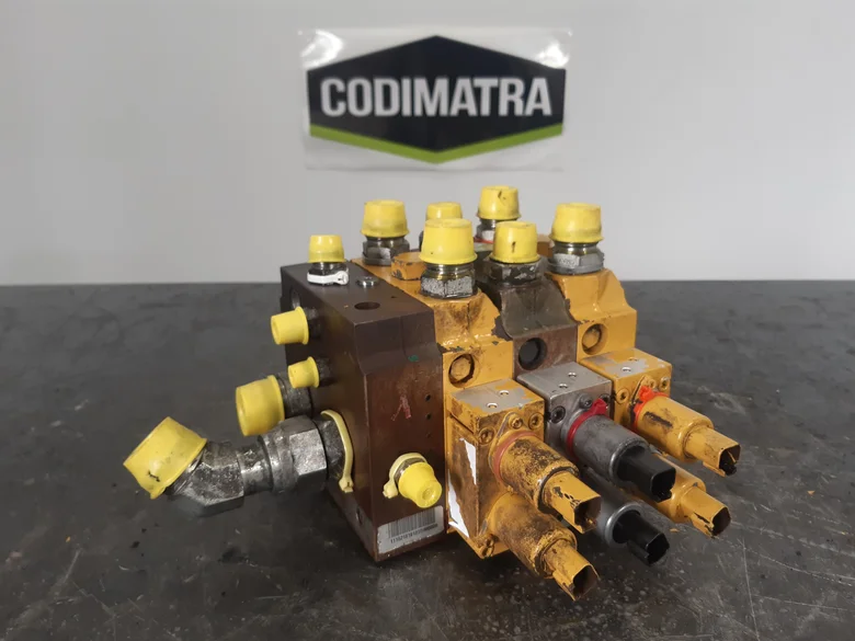 Hydraulic distributor for CATERPILLAR 918M