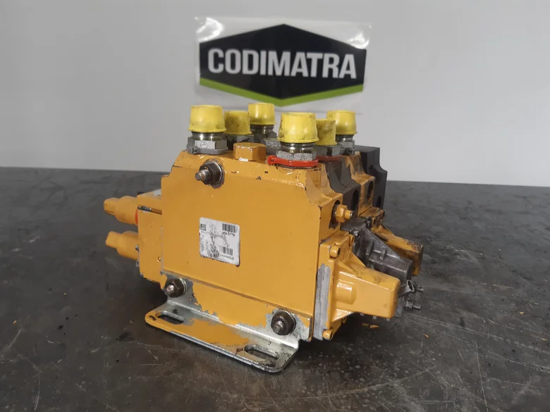 Hydraulic distributor for CATERPILLAR 918M