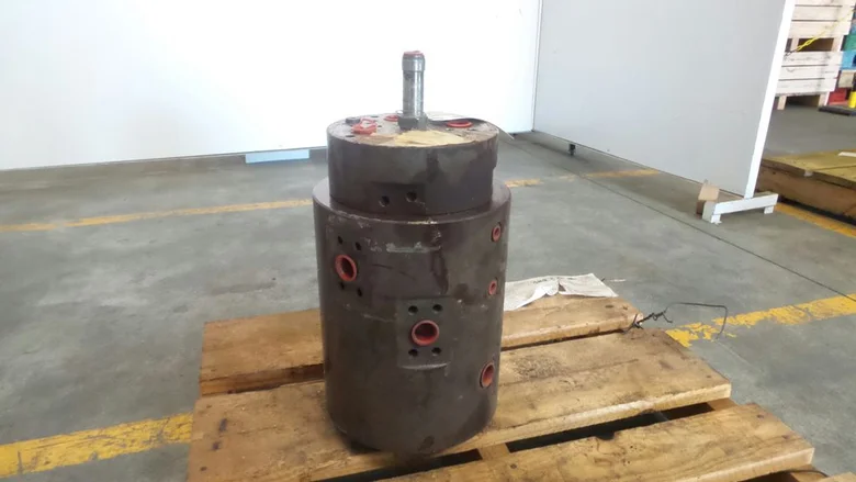 Swivel joint for CASE 1288