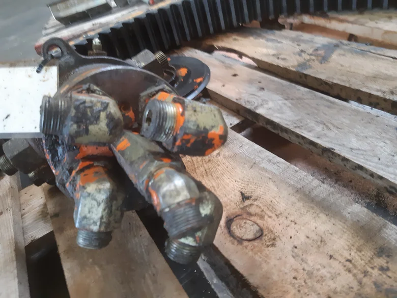 Swivel joint for FIAT KOBELCO E165