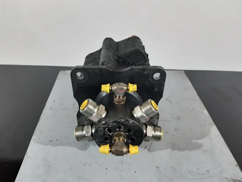 Swivel joint for HITACHI ZX48