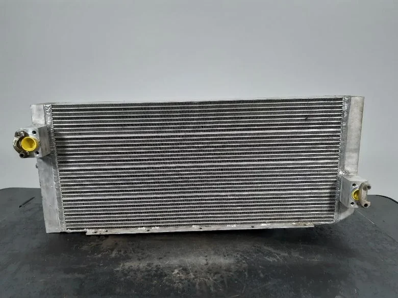 Radiateur huile pour JCB JS330XD