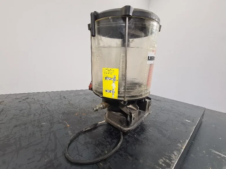 Centrale de graissage pour LIEBHERR R926LC