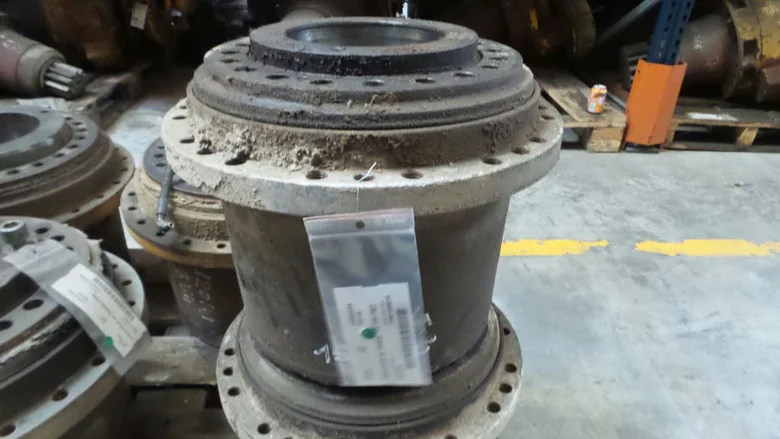 Final drive for LIEBHERR R914B