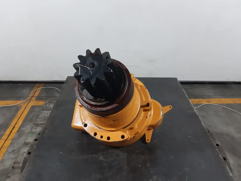 Rotation reducer for LIEBHERR R912HDSL