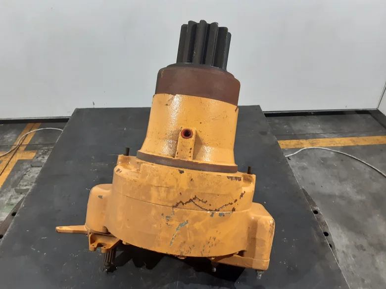 Rotation reducer for LIEBHERR R912HDSL