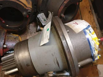 Rotation reducer for LIEBHERR R912