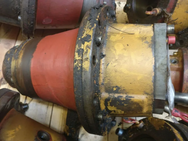 Rotation reducer for LIEBHERR A902LI