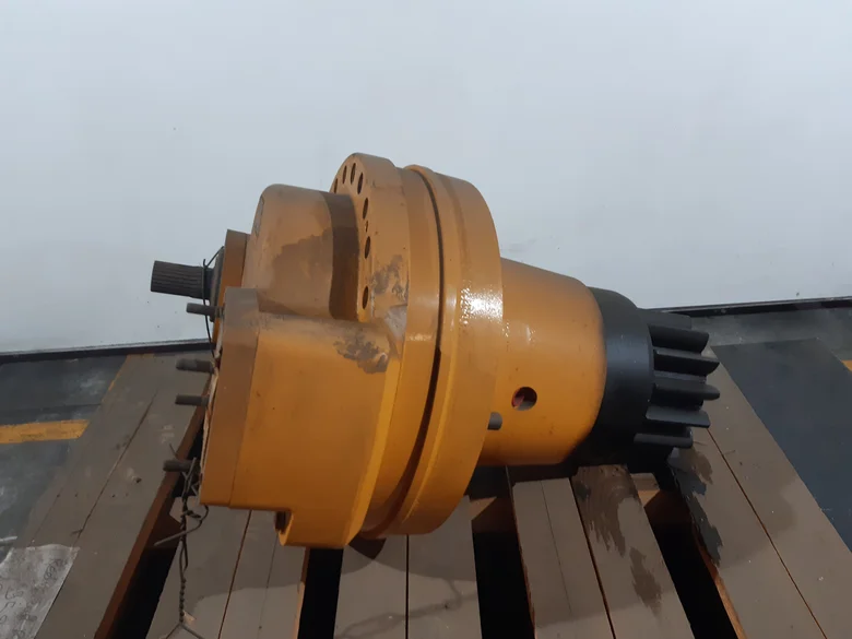 Réducteur de rotation pour LIEBHERR R952