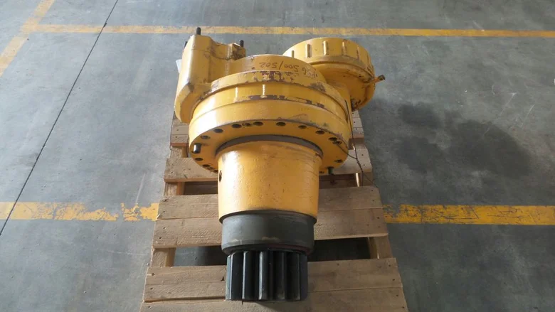 Rotation reducer for LIEBHERR R972