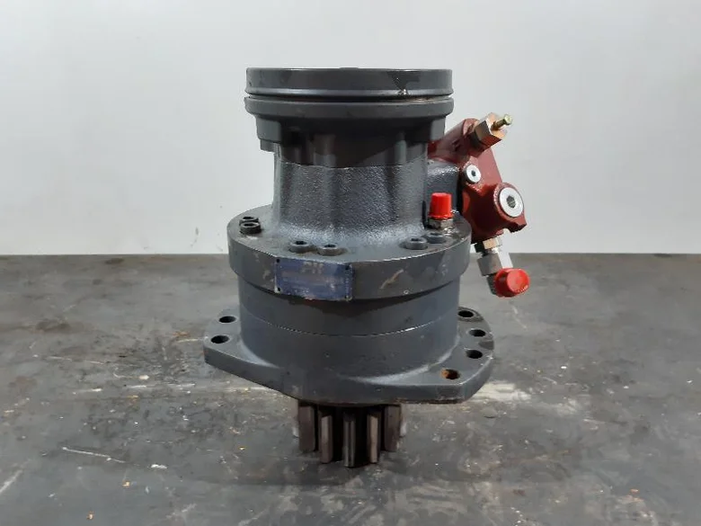 Rotation reducer for MECALAC 12MTX