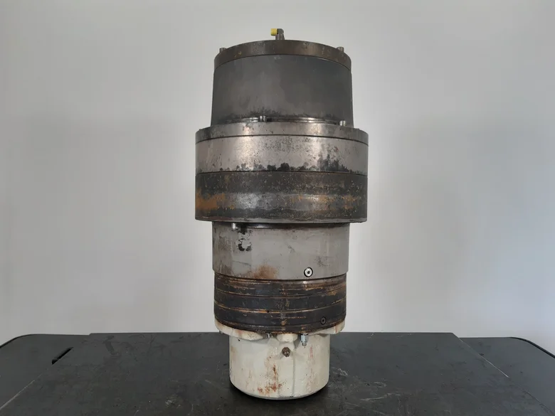 Rotation reducer for LIEBHERR R974C