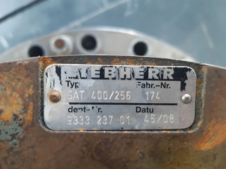 Rotation reducer for LIEBHERR R974C