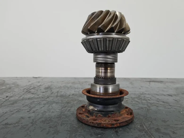 Differential axle for CATERPILLAR M312