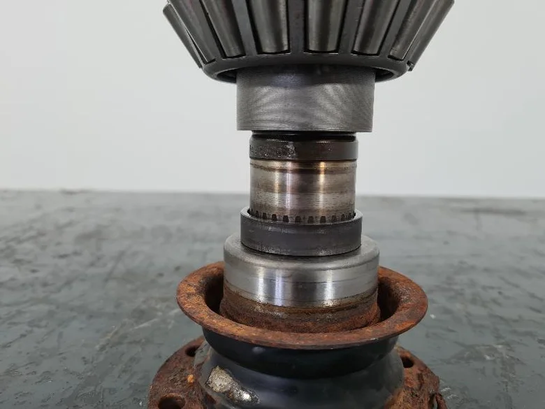 Differential axle for CATERPILLAR M312