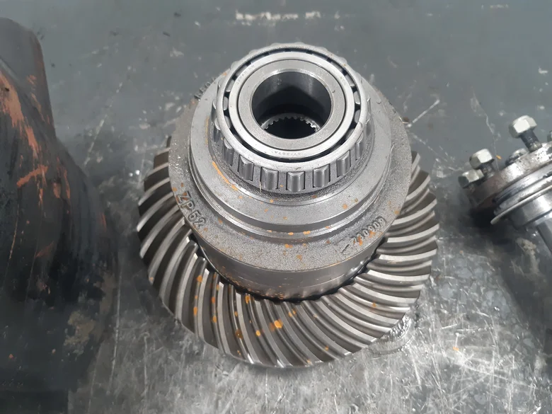 Differential axle for CATERPILLAR M318D