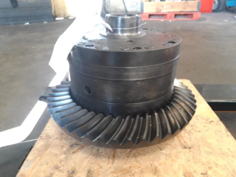 Differential for CATERPILLAR 966F