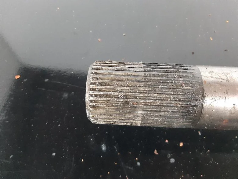 Wheel shaft for LIEBHERR L564
