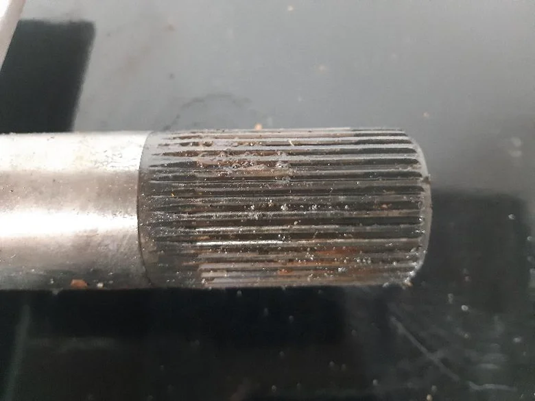 Wheel shaft for LIEBHERR L564
