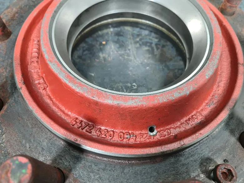 Wheel hub for LIEBHERR A922LI