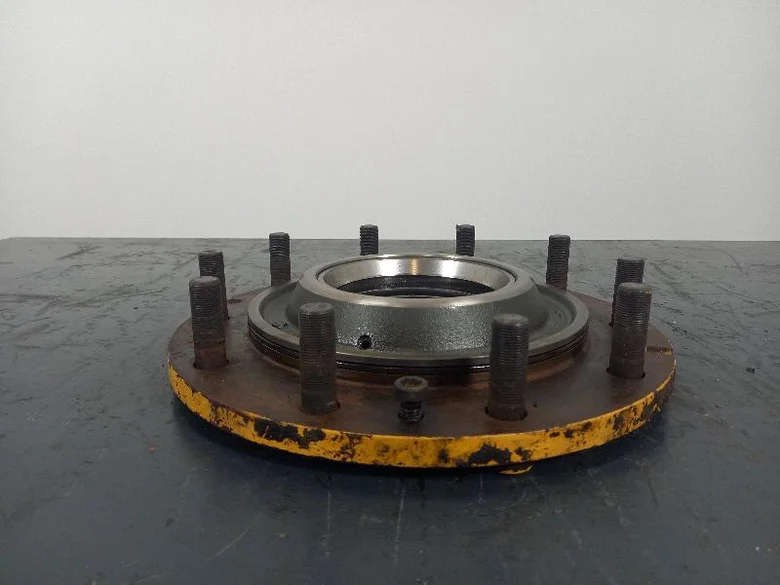 Wheel hub for LIEBHERR A902LI