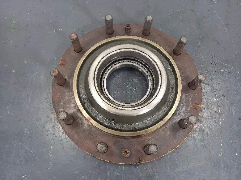 Wheel hub for LIEBHERR A902LI