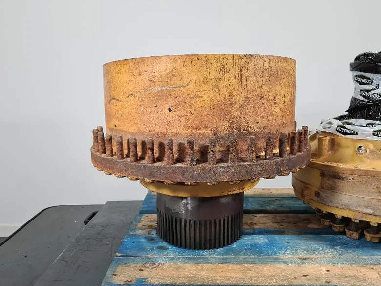 Wheel hub for CATERPILLAR 988B