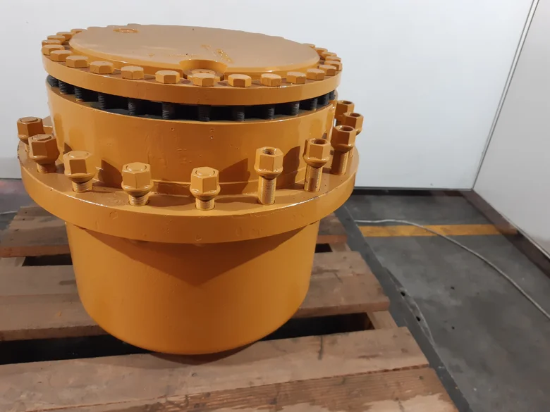 Moyeu de roue pour LIEBHERR L580