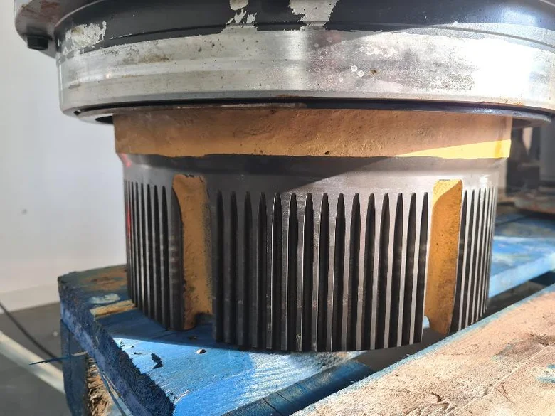 Wheel hub for KOMATSU WA500-6