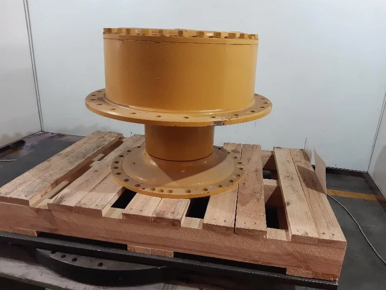 Wheel spindle for CATERPILLAR D7R
