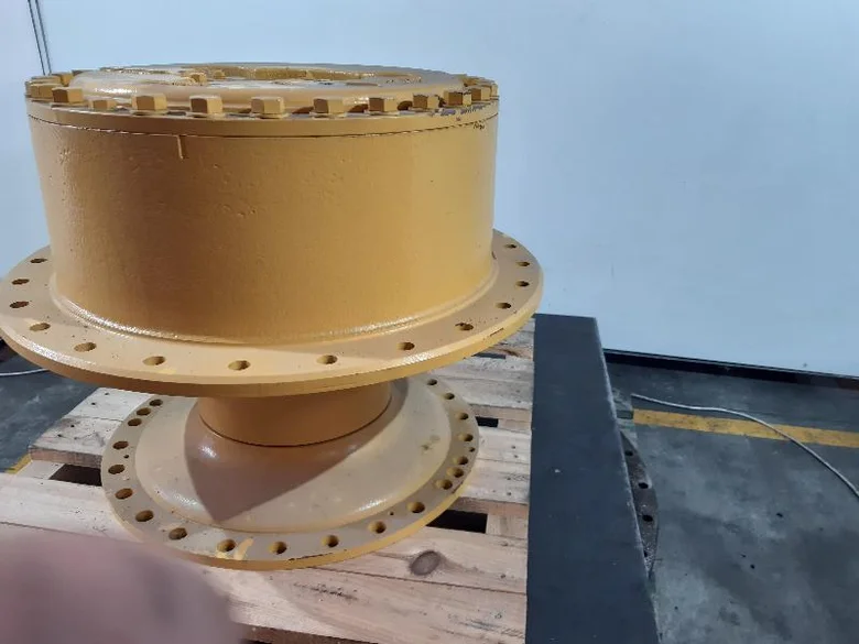 Wheel spindle for CATERPILLAR D7R