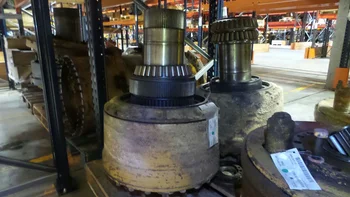 Wheel spindle for CATERPILLAR 769C