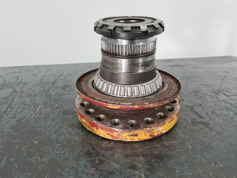 Wheel spindle for LIEBHERR A912LI