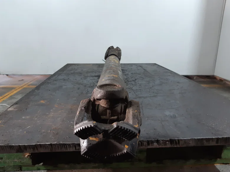 Drive shaft for VOLVO A25D