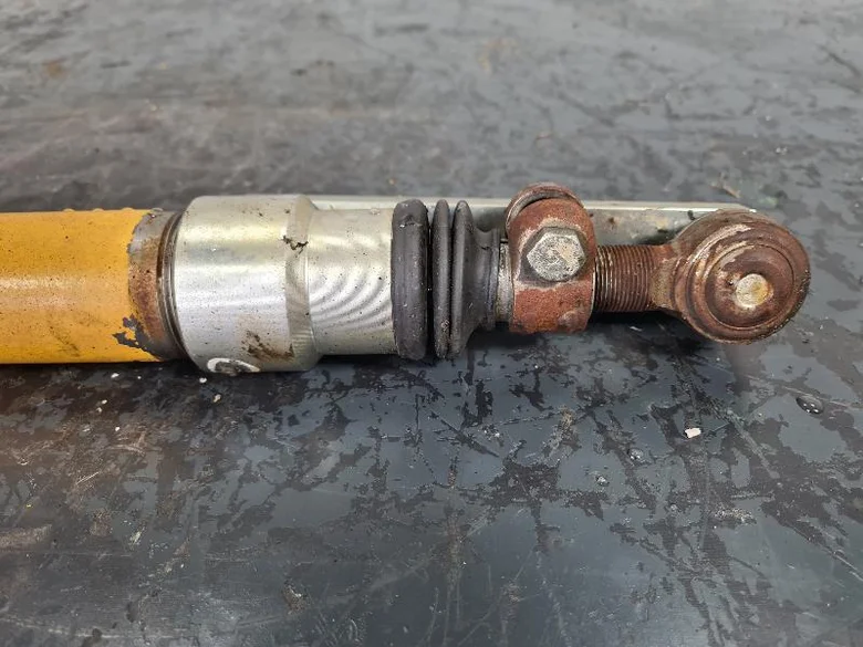 Tie rod for VOLVO A25F