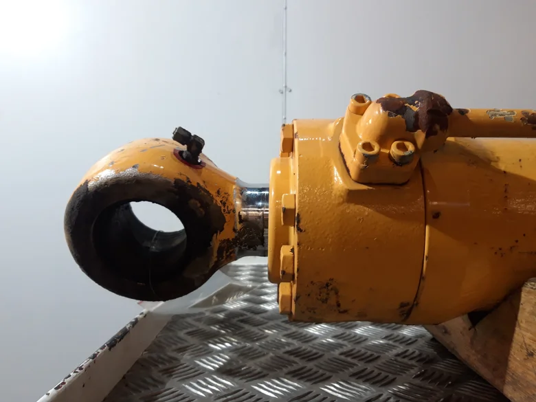 Vérin de flèche pour LIEBHERR R900LI