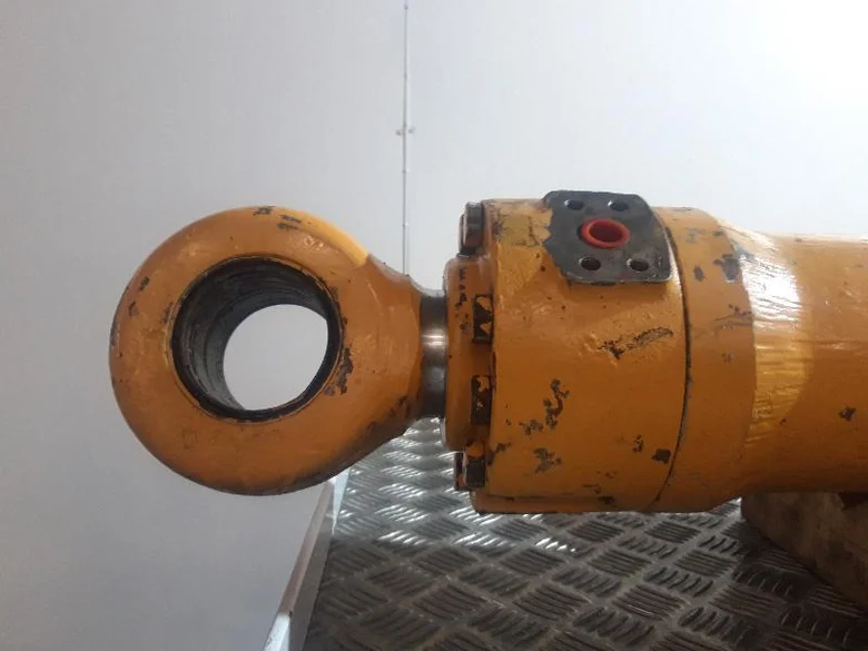 Vérin de flèche pour LIEBHERR R904