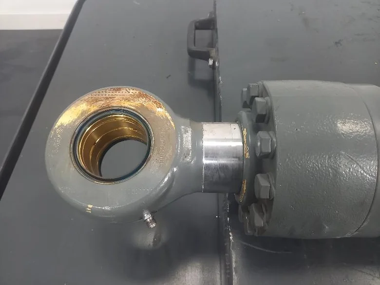 Cilindro de pluma para LIEBHERR R924COMP