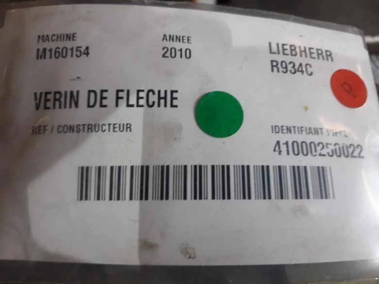 Vérin de flèche pour LIEBHERR R934C