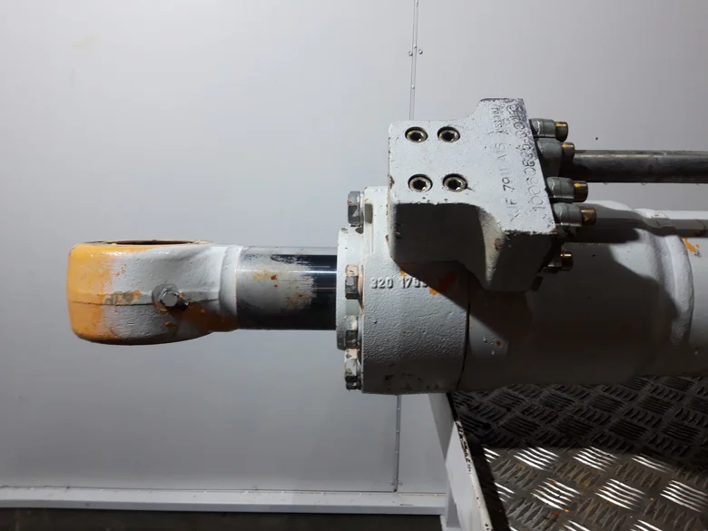 Cilindro de pluma para LIEBHERR R934C