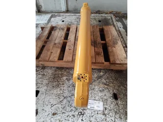 Vérin de flèche pour LIEBHERR R916