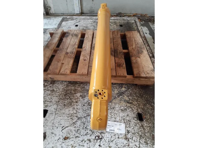 Vérin de flèche pour LIEBHERR R916