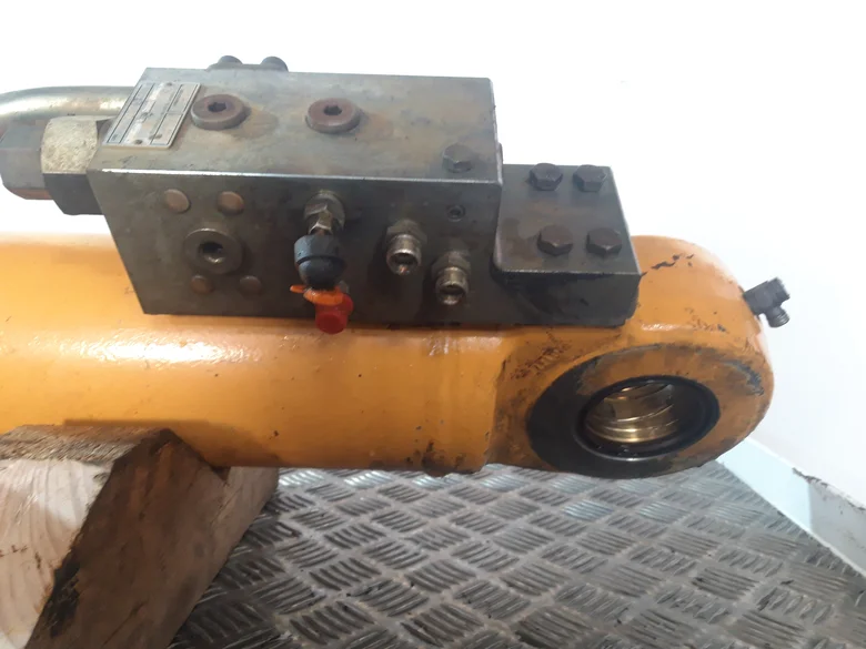 Cilindro de pluma para LIEBHERR R900C