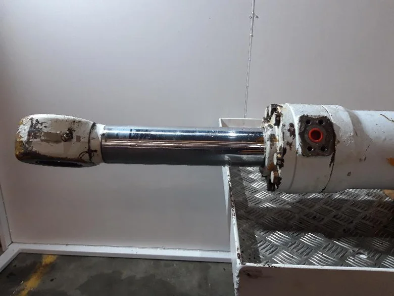 Boom cylinder for LIEBHERR A912
