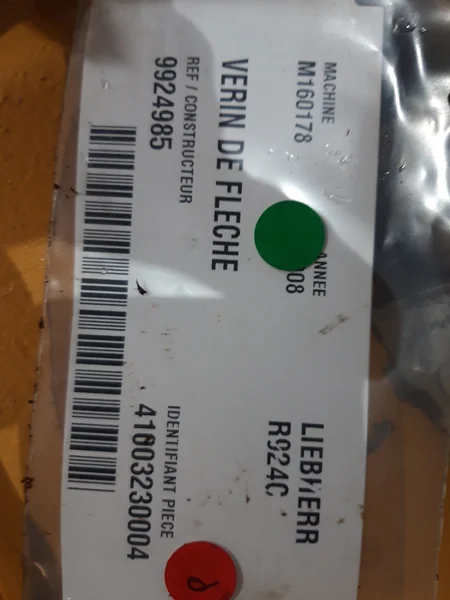 Vérin de flèche pour LIEBHERR R924C
